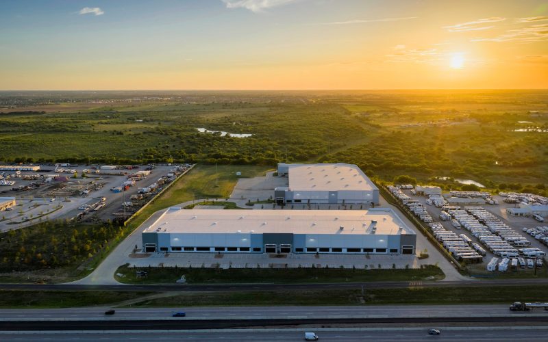 The project consists of two (2) concrete tiltwall shell warehouse buildings totaling 242,736 square feet. Both buildings will feature a clear height of 32’ and provide easy access to Interstate 35.