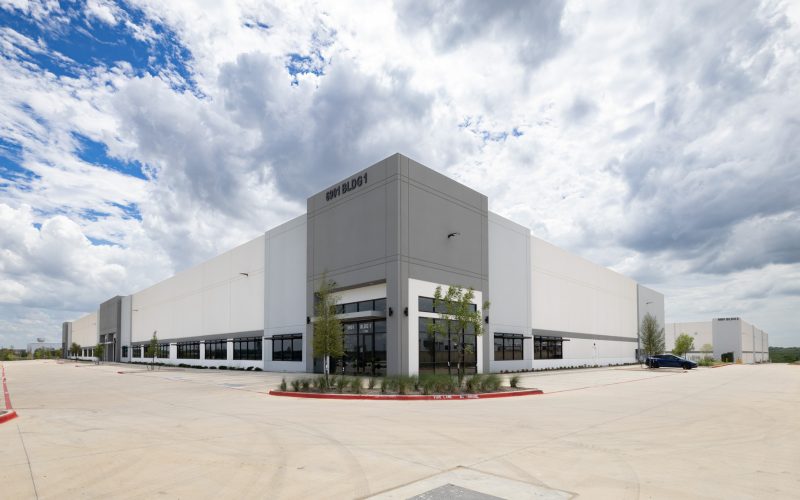 The project consists of two (2) concrete tiltwall shell warehouse buildings totaling 242,736 square feet. Both buildings will feature a clear height of 32’ and provide easy access to Interstate 35.
