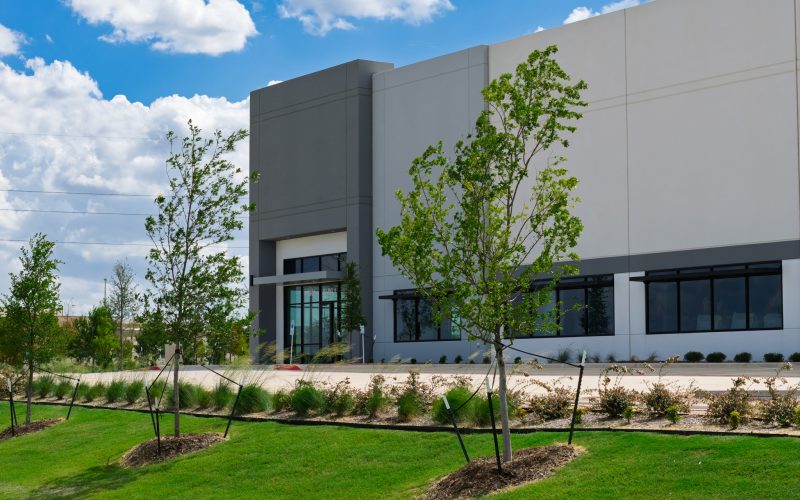 The project consists of two (2) concrete tiltwall shell warehouse buildings totaling 242,736 square feet. Both buildings will feature a clear height of 32’ and provide easy access to Interstate 35.