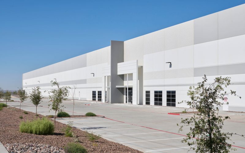 ten-gateway-distribution-center-13